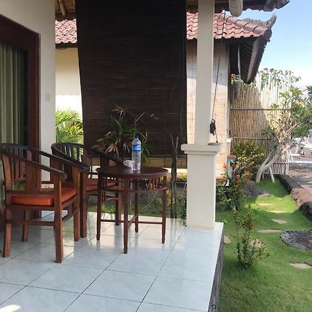 Tambun Sari Beach Homestay Амед Экстерьер фото